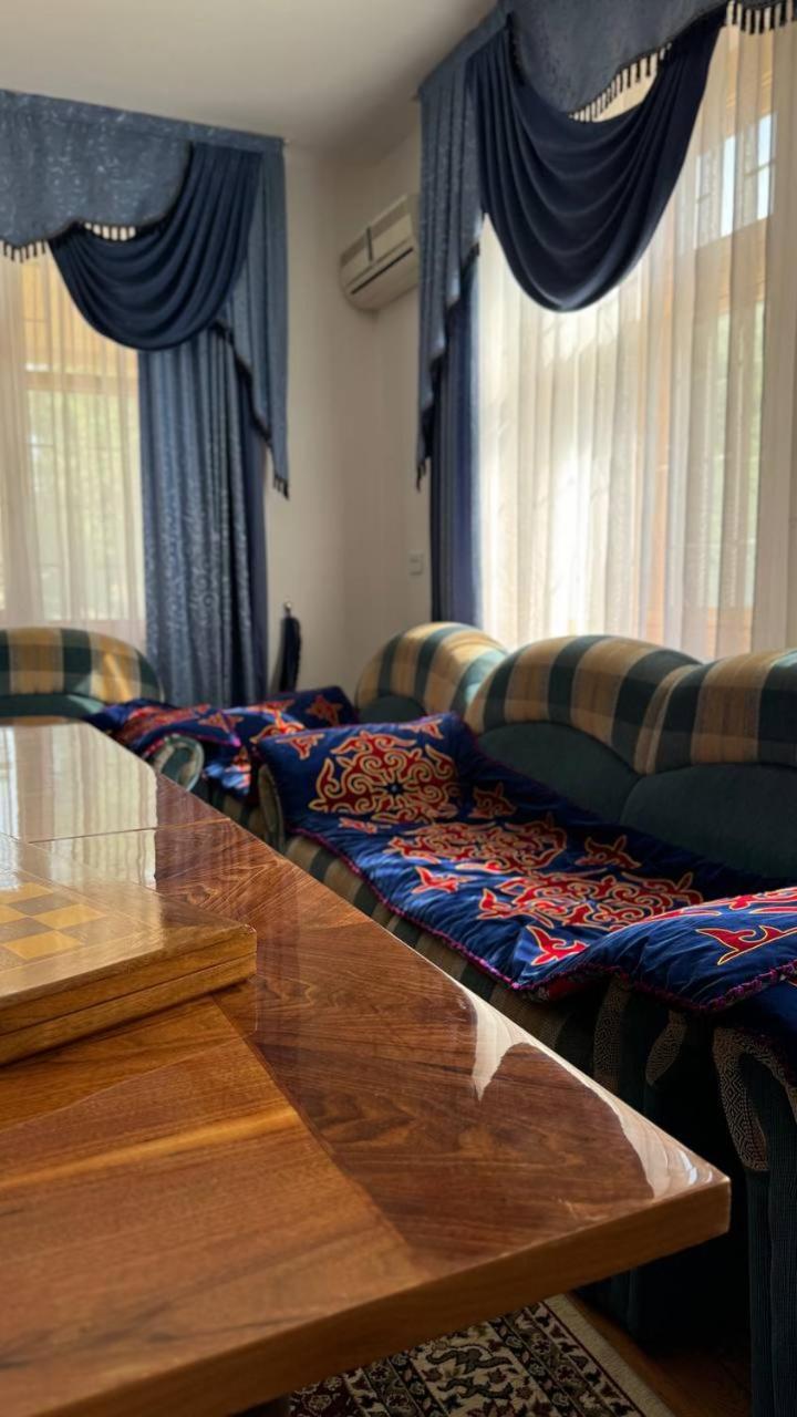 Дом 14 Bed & Breakfast Osh Exterior photo