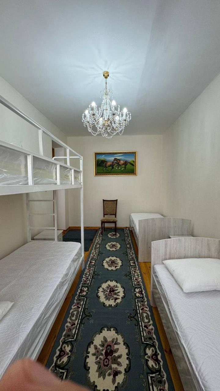 Дом 14 Bed & Breakfast Osh Exterior photo