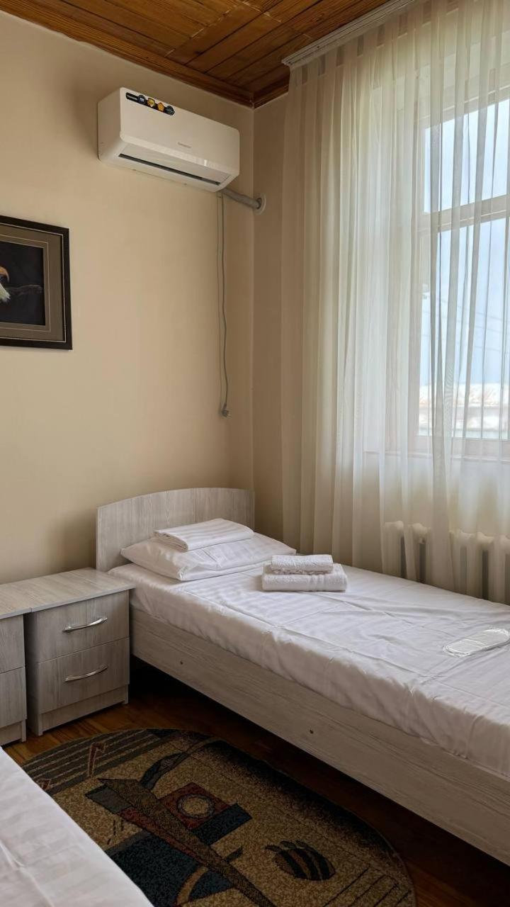 Дом 14 Bed & Breakfast Osh Exterior photo