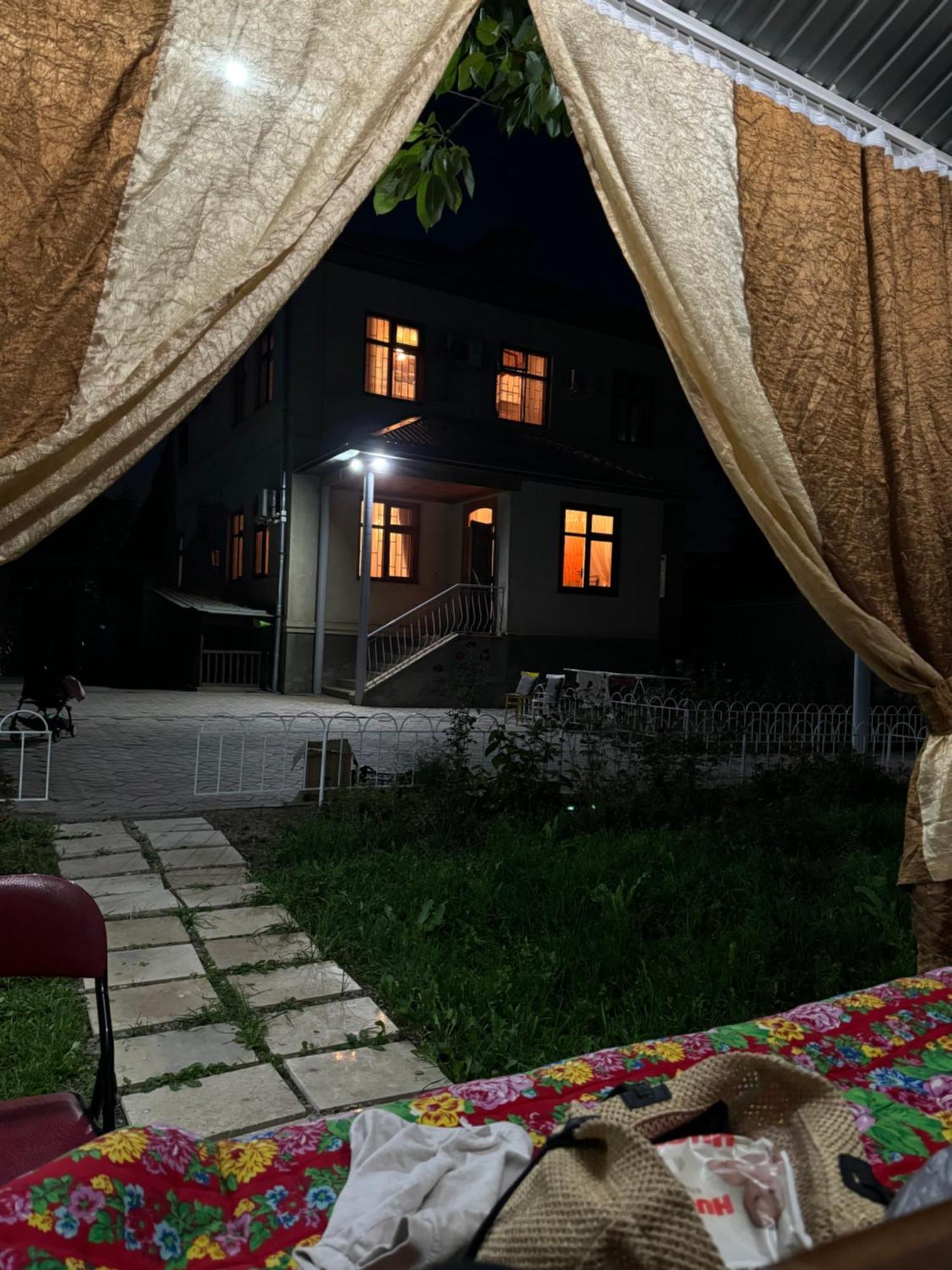 Дом 14 Bed & Breakfast Osh Exterior photo